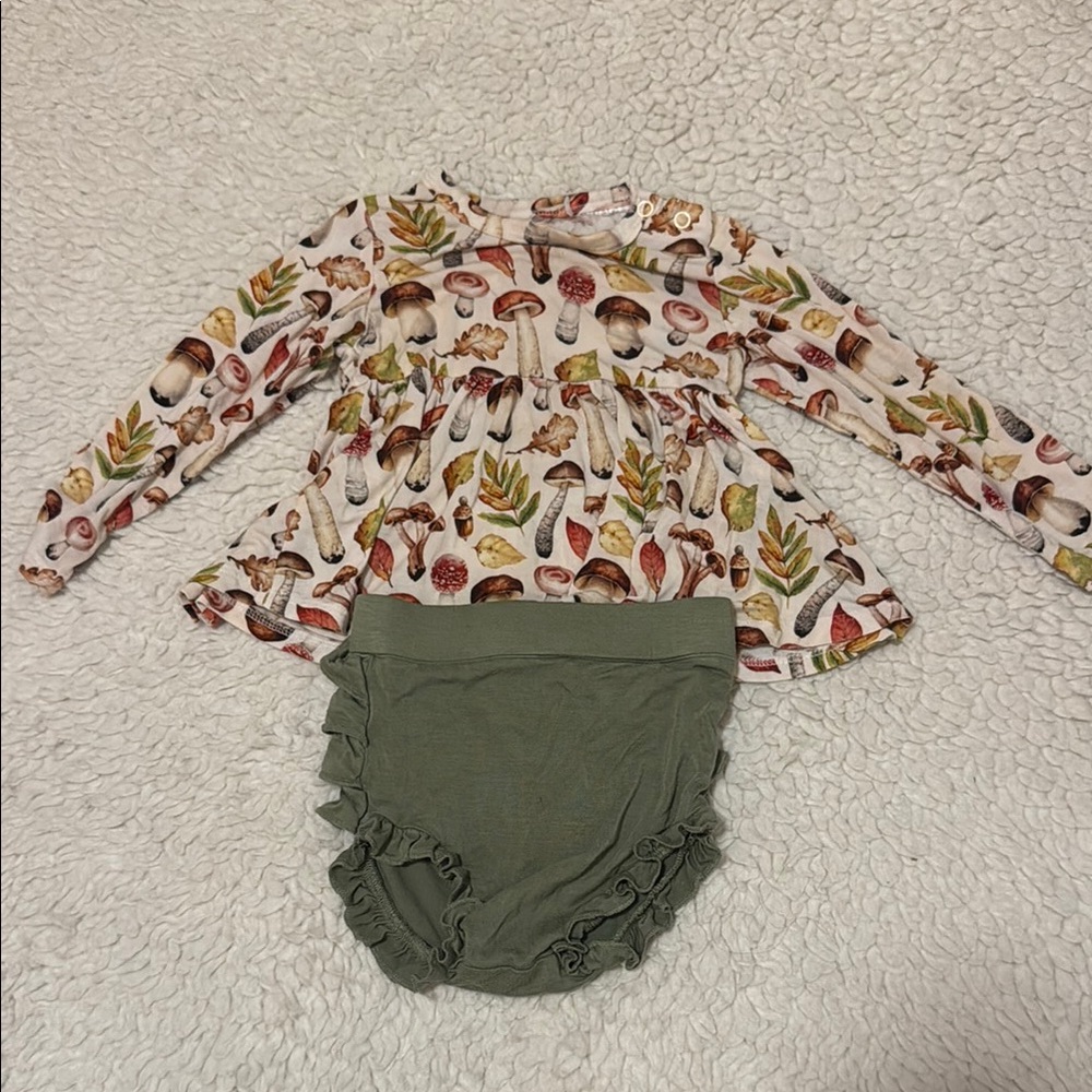 Posh Peanut Two Piece Mushroom Set